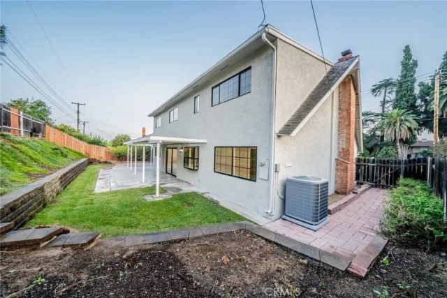 1426 5th, Redlands, CA 92374