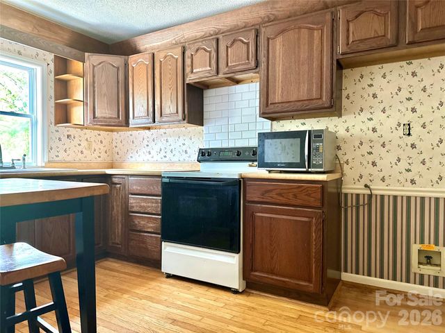 44 Sagebrush Circle, Etowah, NC 28729