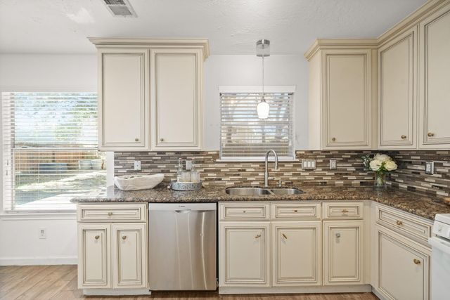 26907 Castlecliff Lane, Kingwood, TX 77339