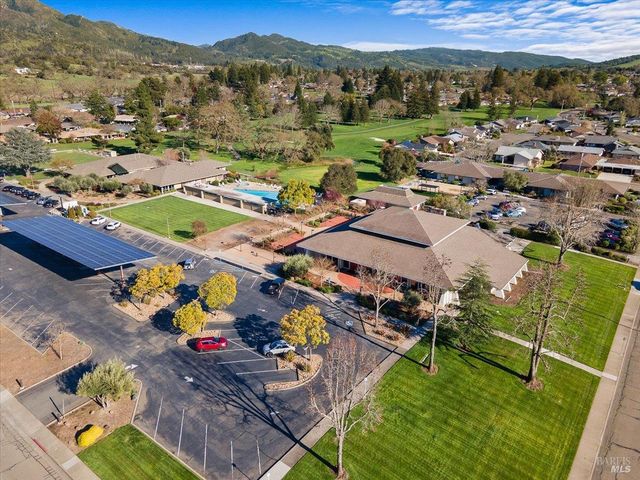 6 Glengreen St, Santa Rosa, CA 95409