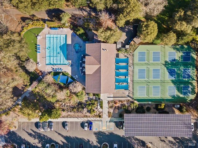 6 Glengreen St, Santa Rosa, CA 95409