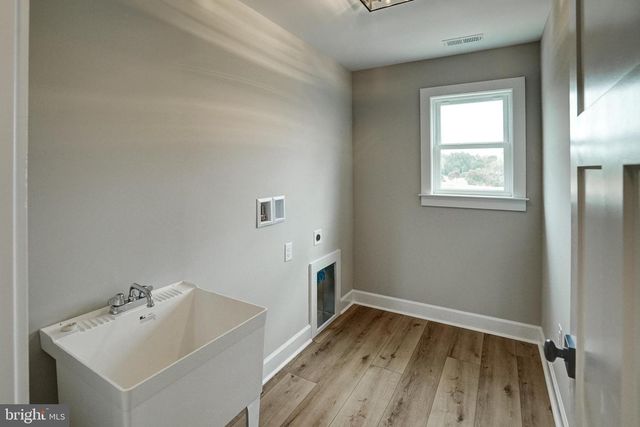 211 ESTES LN, Mineral, VA 23117
