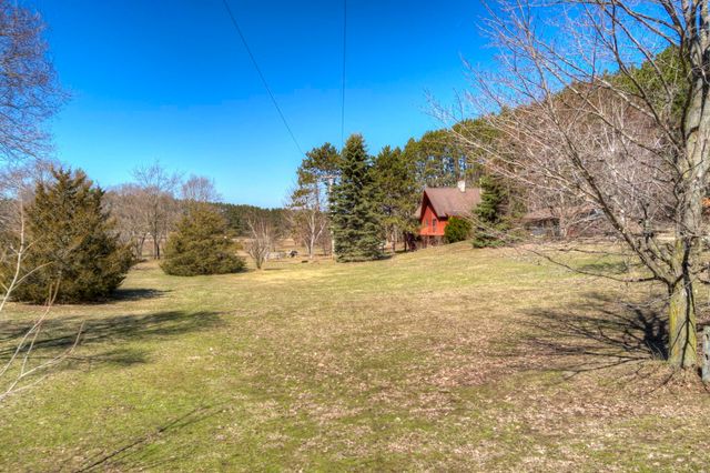 7556 Kingsley Road, Paradise Twp, MI 49649