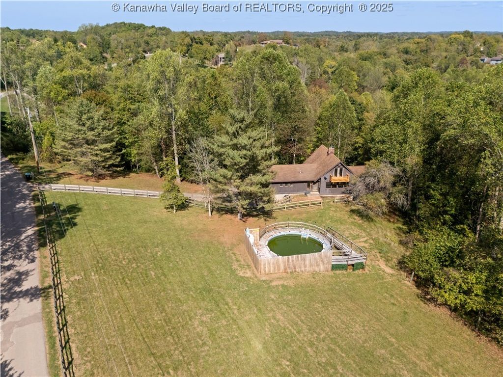 34 Thoroughbred Road, Scott Depot, WV 25560