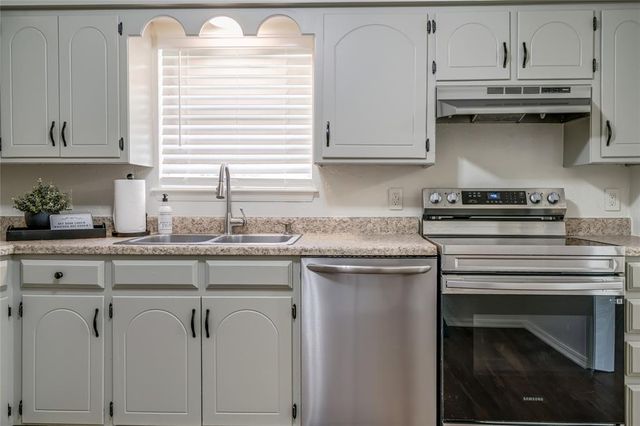 1313 Keystone Lane, Norman, OK 73071