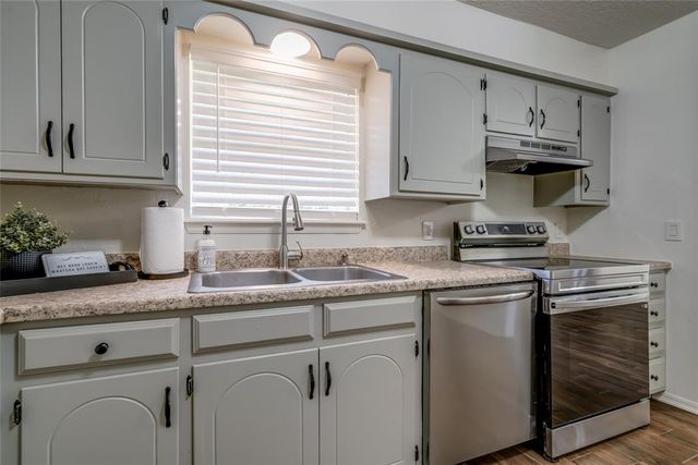 1313 Keystone Lane, Norman, OK 73071