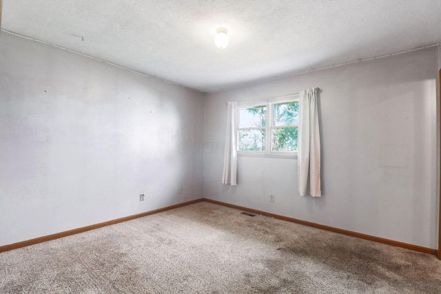 1345 S Dugan Road, Urbana, OH 43078