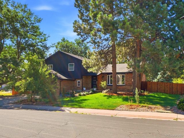7551 S Madison Cir, Centennial, CO 80122