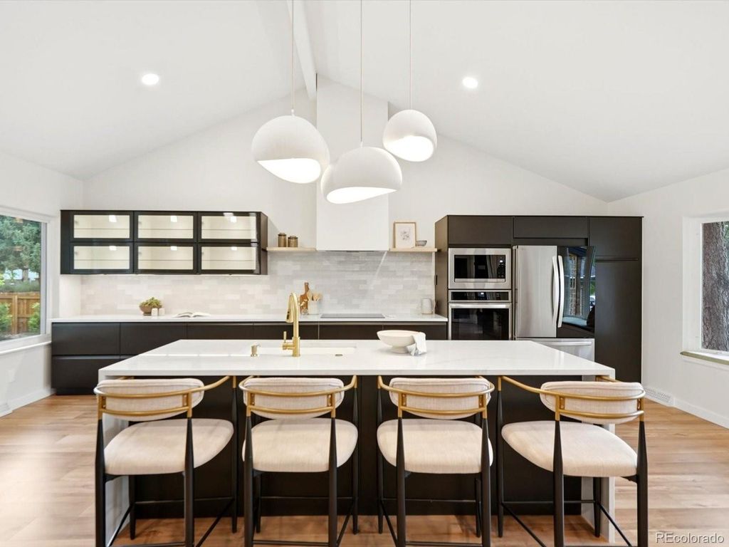 7551 S Madison Cir, Centennial, CO 80122