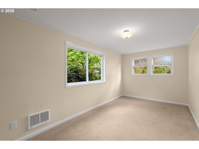 95 Se 87TH Ave, Portland, OR 97216