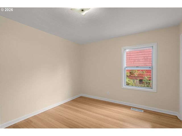 95 Se 87TH Ave, Portland, OR 97216