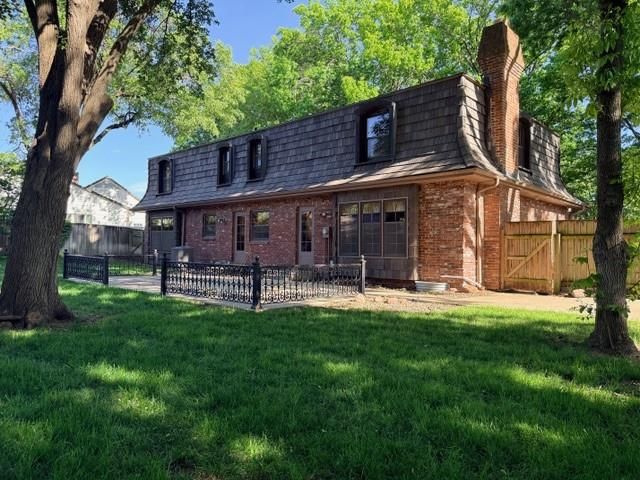 2806 Schwarz Road, Lawrence, KS 66049