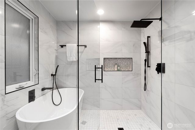 13830 173rd Avenue NE, Redmond, WA 98052