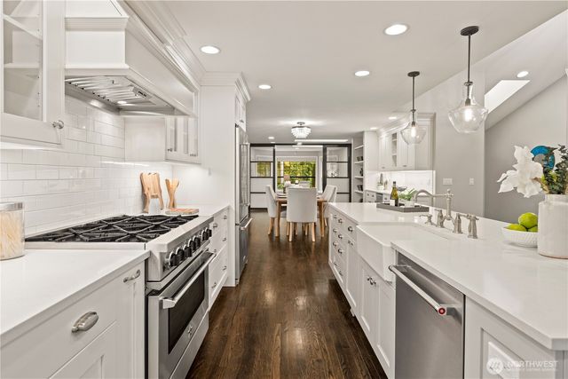 13830 173rd Avenue NE, Redmond, WA 98052