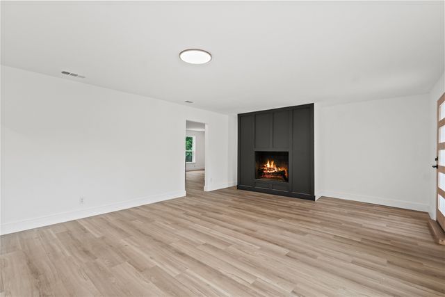 7734 Bruton Road, Dallas, TX 75217