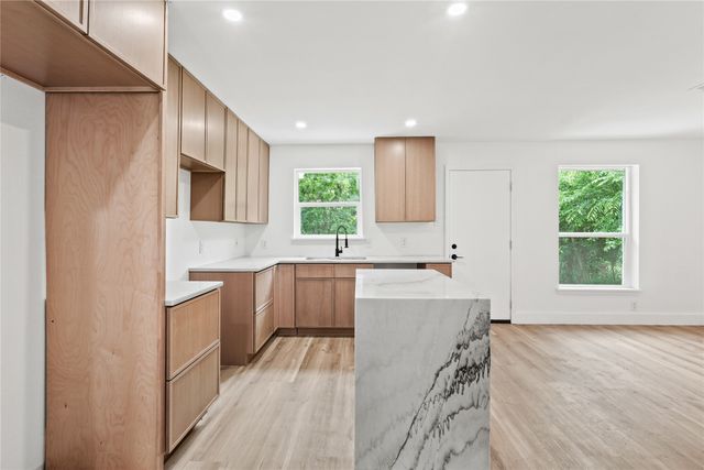 7734 Bruton Road, Dallas, TX 75217