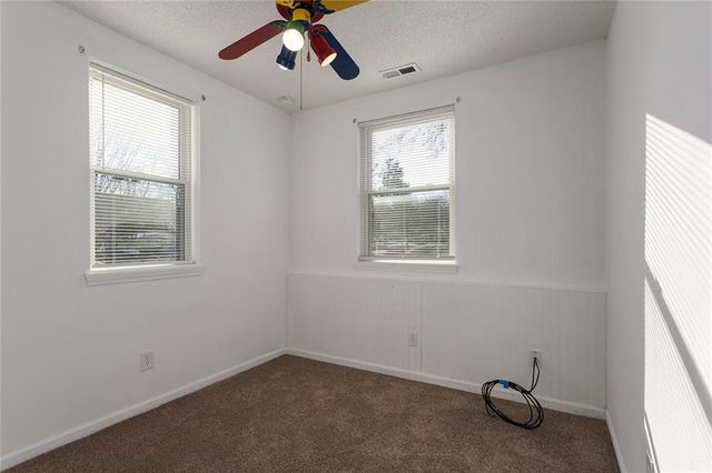 808 S Mills Street, Independence, MO 64050