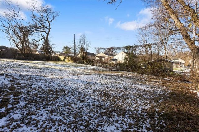 808 S Mills Street, Independence, MO 64050