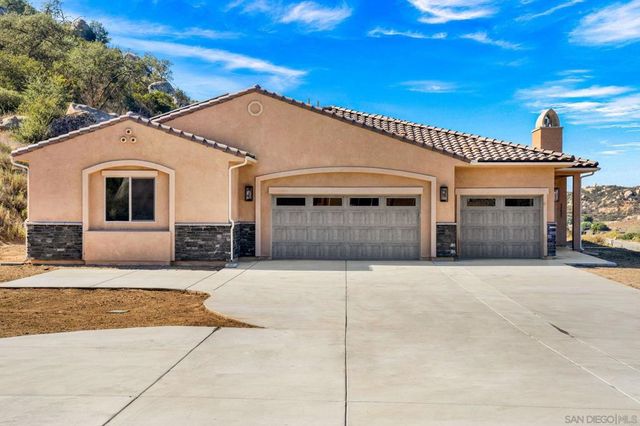 12635 Via Vigneto, Lakeside, CA 92040