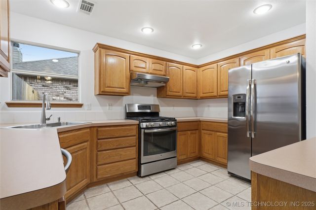 10720 E 119th Street N, Collinsville, OK 74021