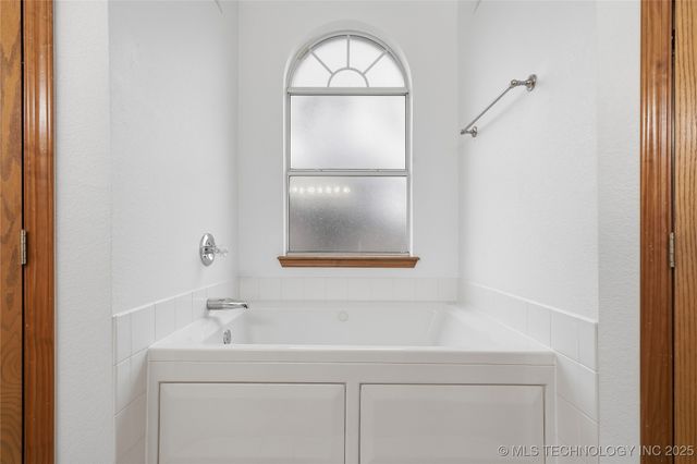 10720 E 119th Street N, Collinsville, OK 74021