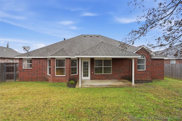 10720 E 119th Street N, Collinsville, OK 74021