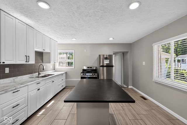3301 Auburn Drive, Indianapolis, IN 46224