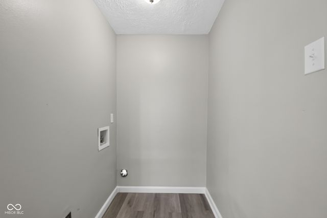 3301 Auburn Drive, Indianapolis, IN 46224