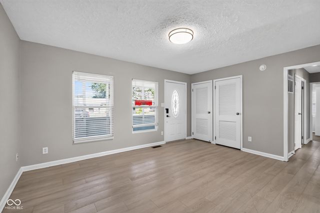 3301 Auburn Drive, Indianapolis, IN 46224
