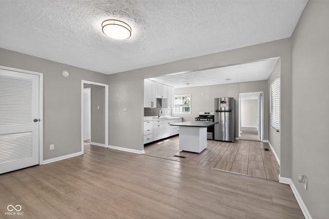 3301 Auburn Drive, Indianapolis, IN 46224