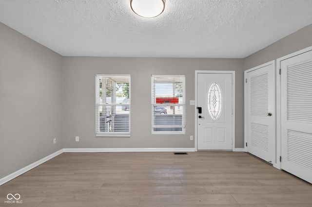 3301 Auburn Drive, Indianapolis, IN 46224