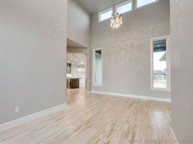 5908 E 126th Street S, Bixby, OK 74008