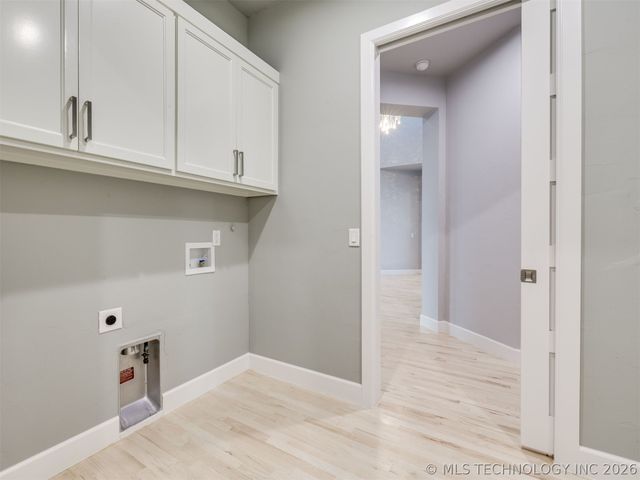 5908 E 126th Street S, Bixby, OK 74008