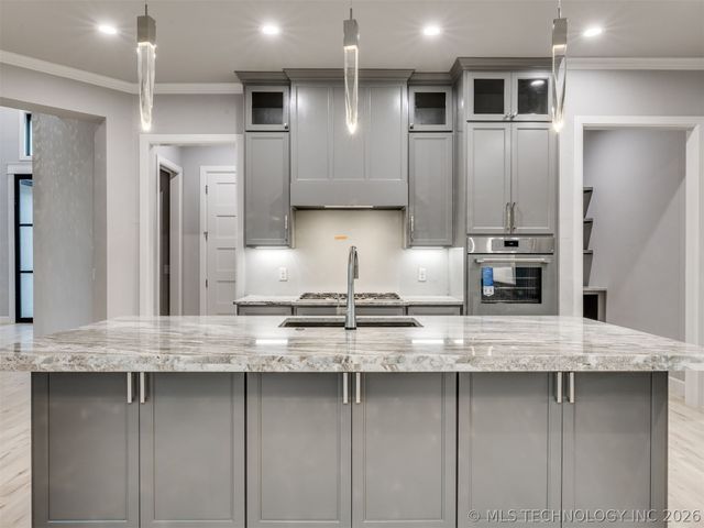 5908 E 126th Street S, Bixby, OK 74008