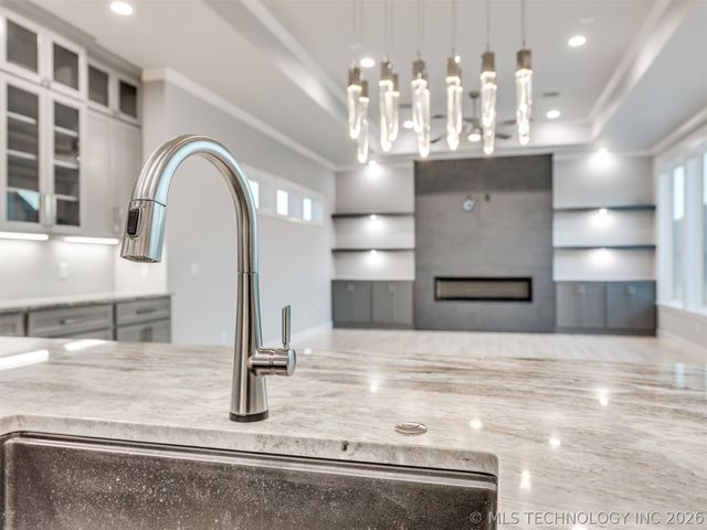 5908 E 126th Street S, Bixby, OK 74008