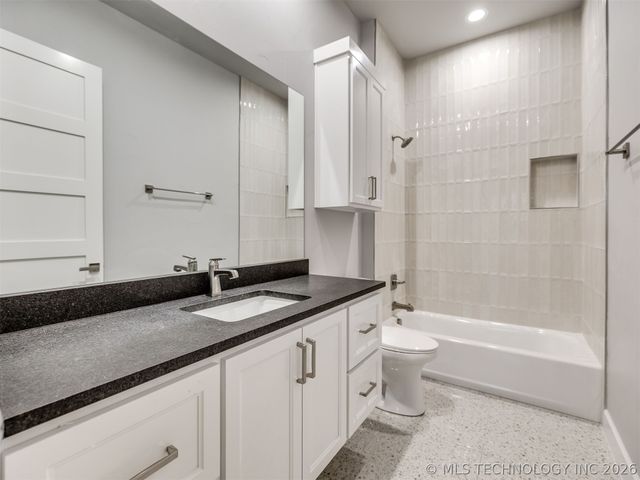 5908 E 126th Street S, Bixby, OK 74008
