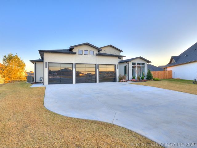 5908 E 126th Street S, Bixby, OK 74008