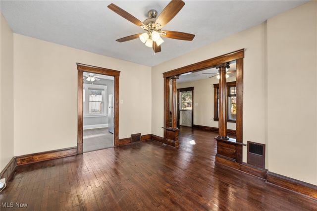 2027 Treadway Avenue, Cleveland, OH 44109