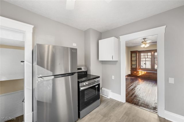 2027 Treadway Avenue, Cleveland, OH 44109