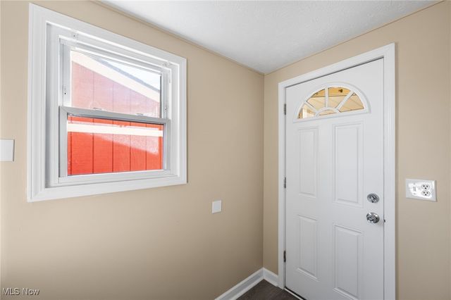 2027 Treadway Avenue, Cleveland, OH 44109