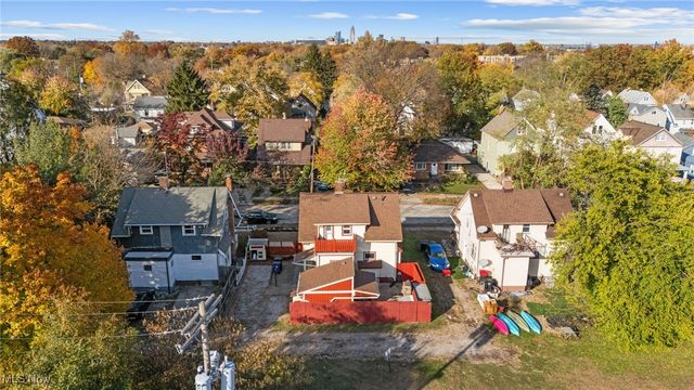 2027 Treadway Avenue, Cleveland, OH 44109