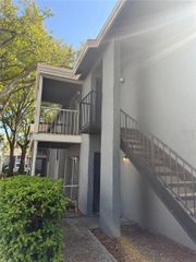 3827 BAY CLUB CIRCLE 103, Kissimmee, FL 34741