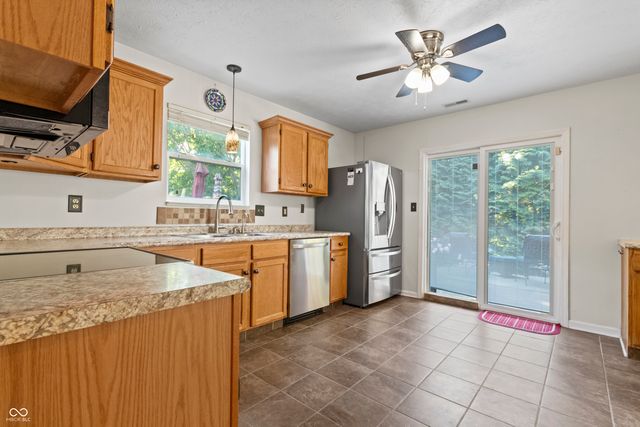 6941 Devinney Lane, Indianapolis, IN 46221