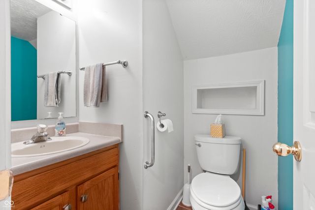 6941 Devinney Lane, Indianapolis, IN 46221