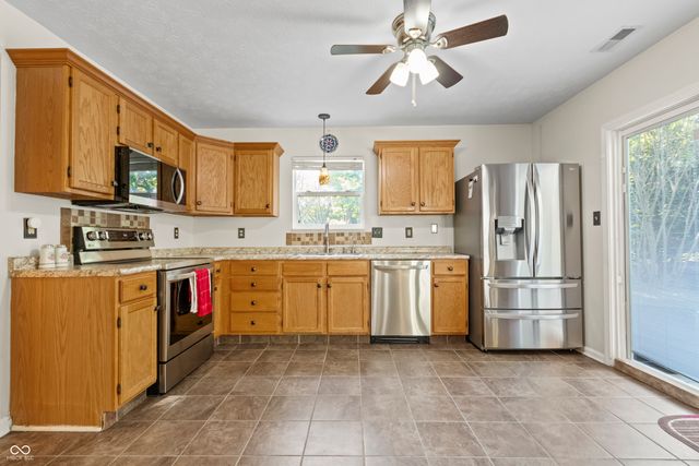 6941 Devinney Lane, Indianapolis, IN 46221