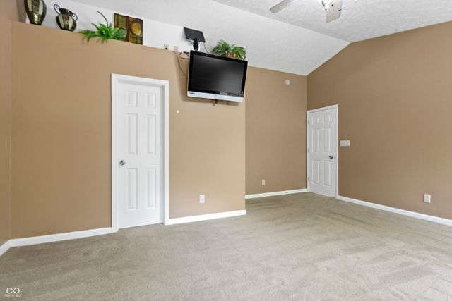 6941 Devinney Lane, Indianapolis, IN 46221