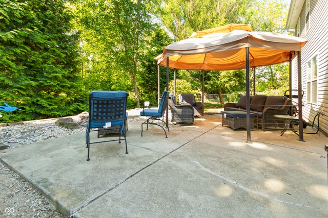 6941 Devinney Lane, Indianapolis, IN 46221