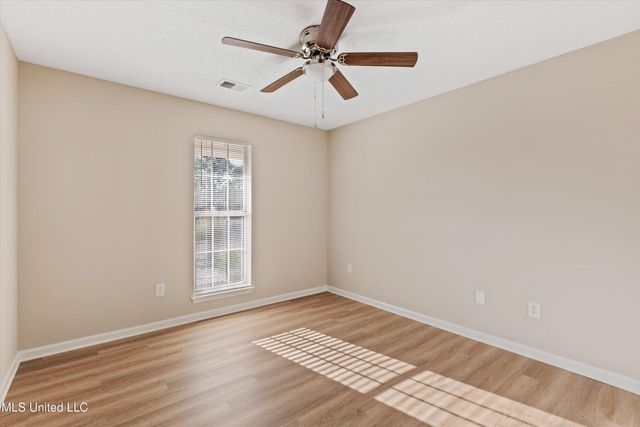 7050 Dunbarton Drive, Horn Lake, MS 38637