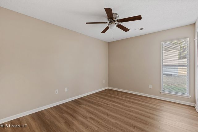 7050 Dunbarton Drive, Horn Lake, MS 38637