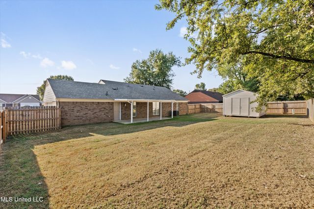 7050 Dunbarton Drive, Horn Lake, MS 38637